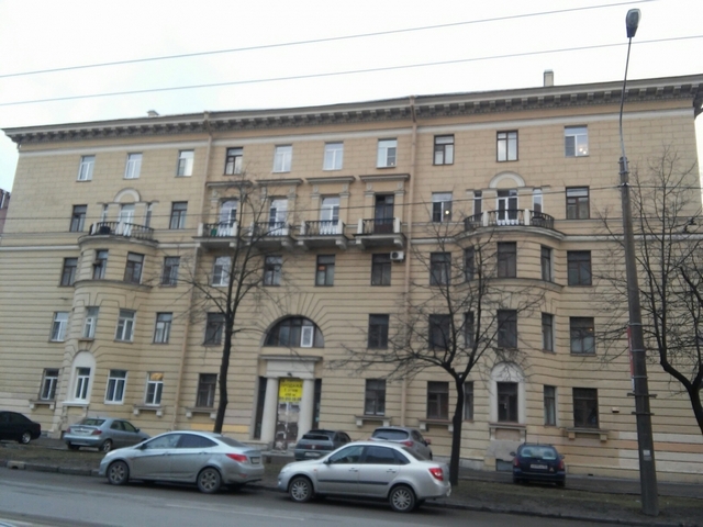 Продам помещение под коммерческие цели.