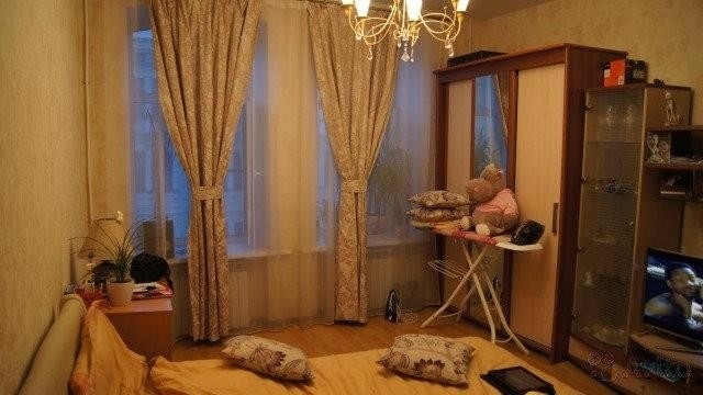 Комната для продажи в замечательной квартире.
