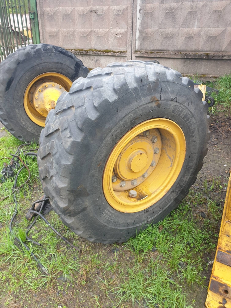 Колесо и диск Liebherr, Hyundai, JCB, Case