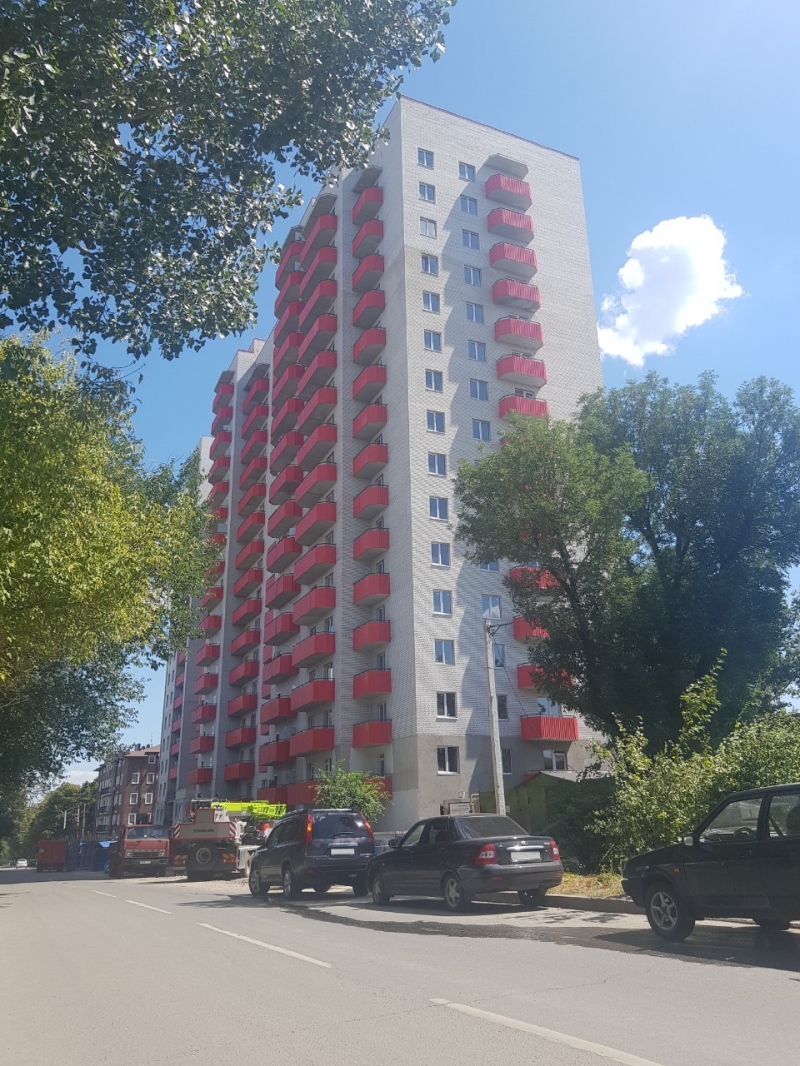 Продается 3-х квартира, 94 м2 в пяти минутах езды от центра города