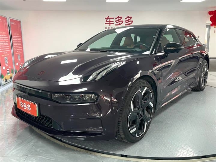 Автомобили Zeekr 001 из Китая