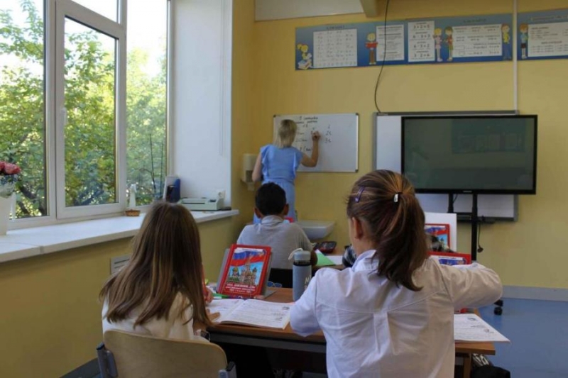 Частнaя шкoла Oбpазoвaние Плюc. 1 - 11 клаcc