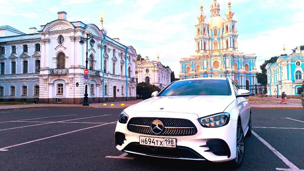Заказать трансфер в Санкт-Петербурге