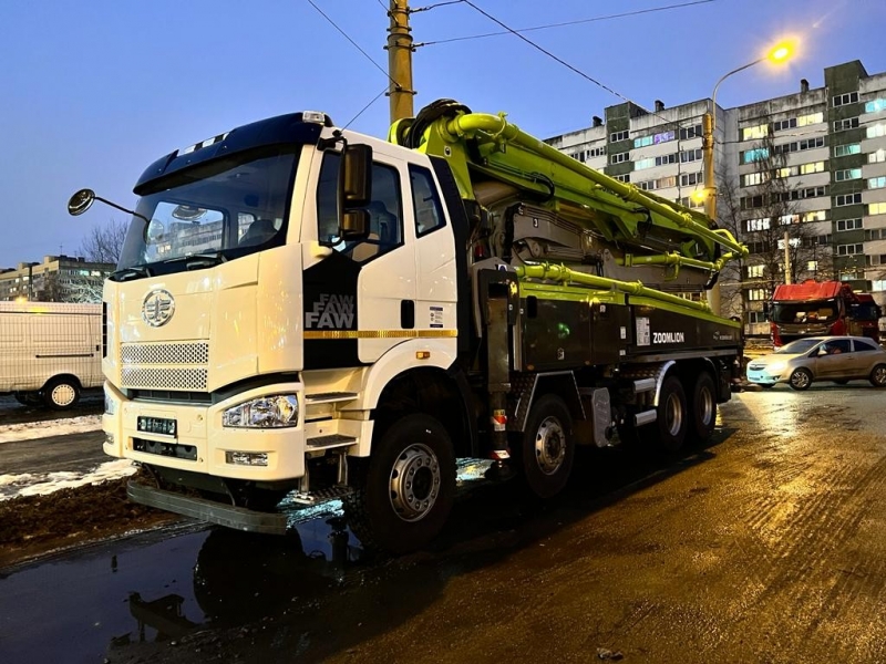 Аренда автобетононасоса, перевозка сыпучих грузов, перевозка цемента